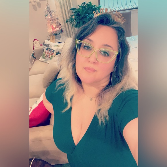 Meet your Posher, Dawn - Picture 12 of 14